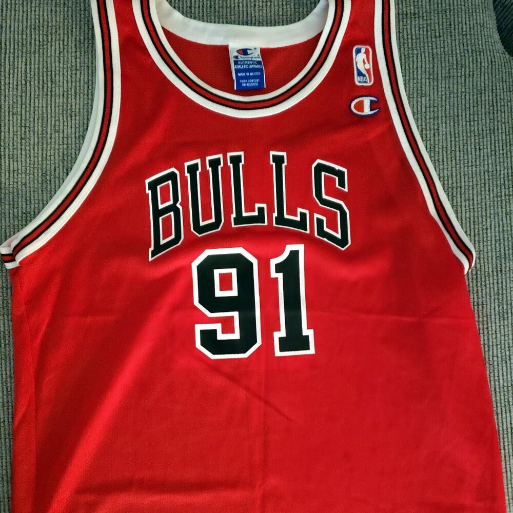 CHICAGO BULLS DENNIS RODMAN PLAYERS T size XL YOUTH XL 18-20 Worn Once (2 hours)